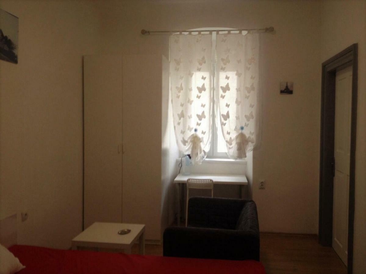 Studio Apartment Diana Rijeka Bagian luar foto